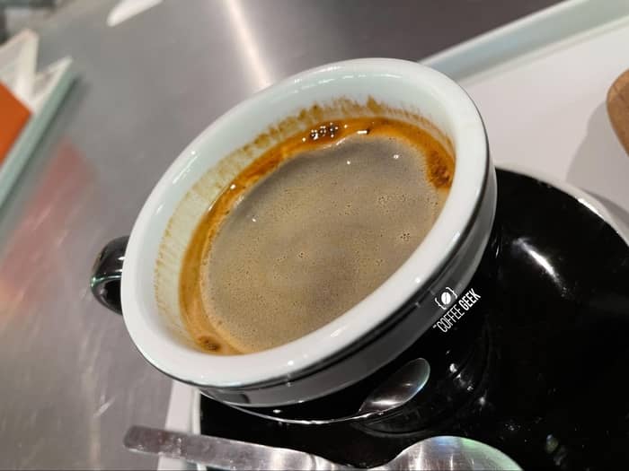 The coffee-to-water ratio for a traditional espresso (Normale) is 1:2 - 1:3