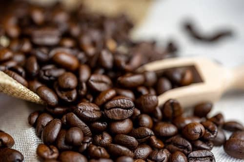  Dark roasted beans tend to produce stronger brews