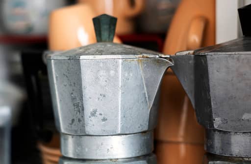 Cleaning your moka pot shouldn't be hard. 