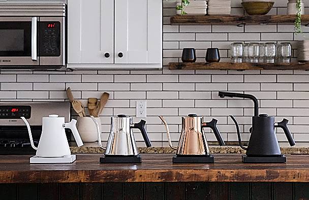 We all have different countertop styles and themes. What's great about Fellow Stagg EKG is that it comes in a variety of colors to match your theme.