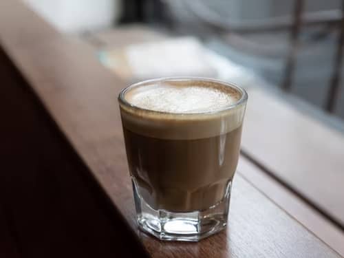 Cortado contains an equal amount of espresso and milk