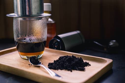 Vietnamese drip coffee is the most commonly used in making this egg coffee. 