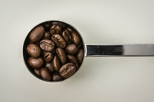 How many dark roast coffee and water should you use? 