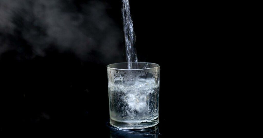 Hot Liquid And Cold Glass: The Thermodynamic Aspect