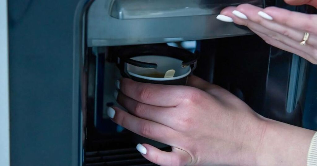 How to Find the Right Instant Coffee Vending Machine for Your Office